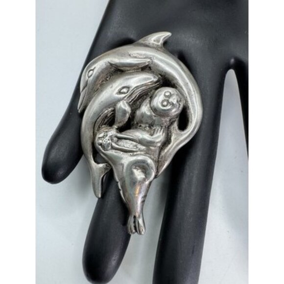 Vintage Sterling Silver Dolphin and Walrus Brooch From The 55 Of 500 Collection - Picture 2 of 6
